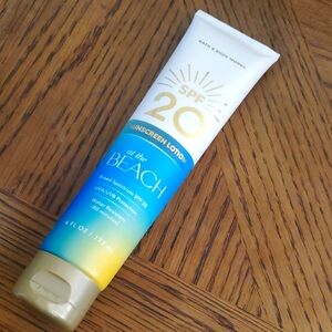 Bath & Body Works SPF 20 Sunscreen Lotion - Blue and Yellow